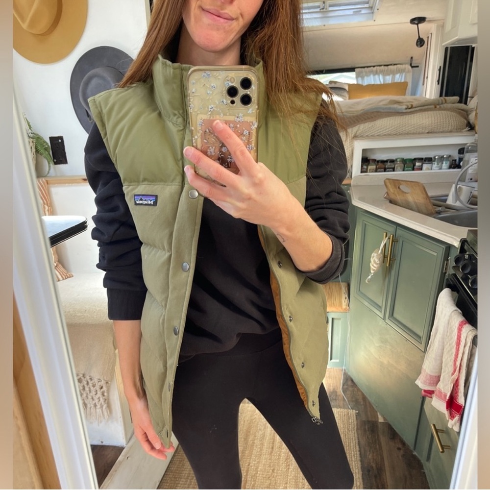 PATAGONIA down Vest  S (man) oversized WOMAN - forest green and burnt orange
